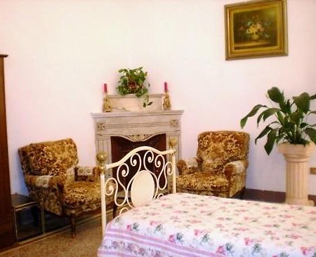 Tanina B & B ساساري الغرفة الصورة